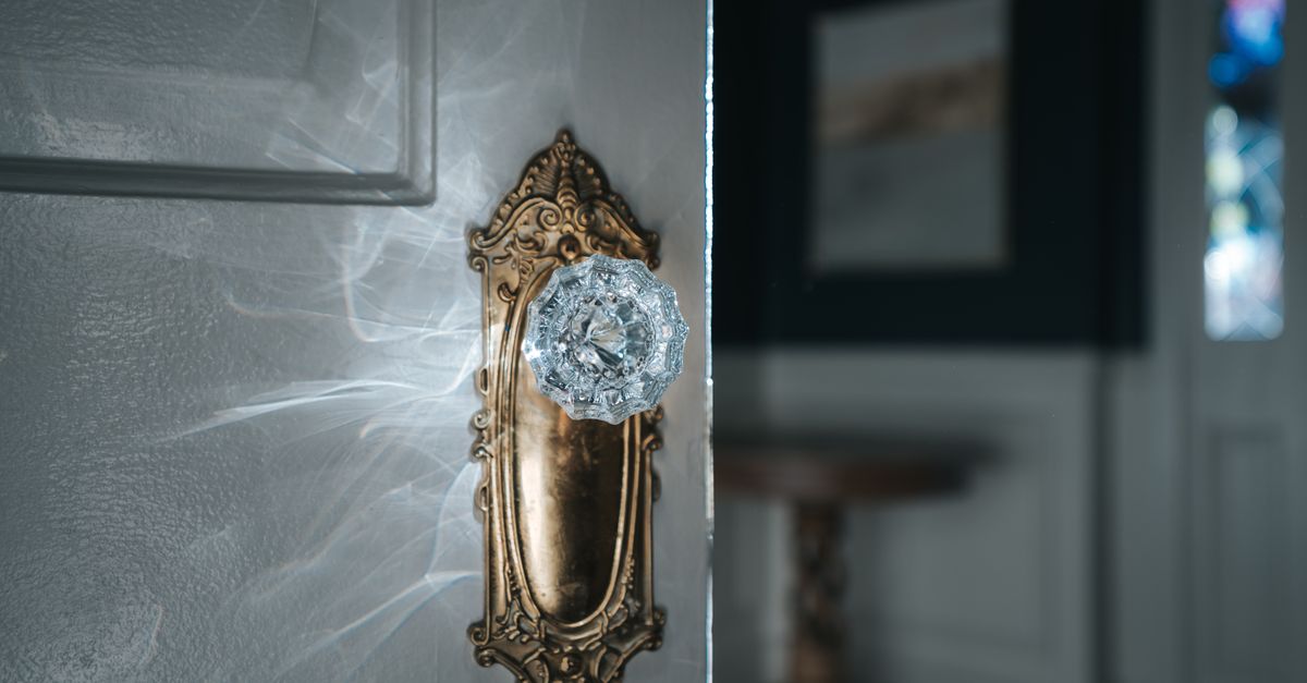 Door Knob Lock Replacement — East Meadow Long Island Locksmith